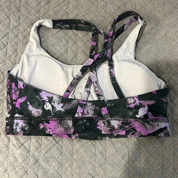Lululemon Energy Bra. Sz 8 - Picture 2 of 3